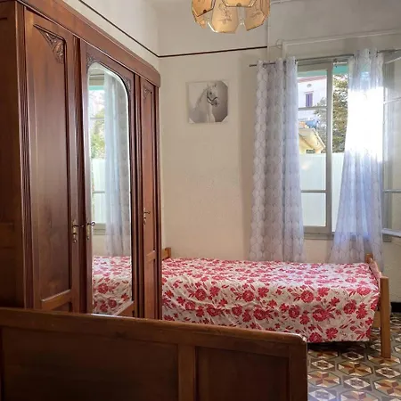 3 Pieces 5 Couchages Sur Bn500-001 * Banyuls-sur-Mer
